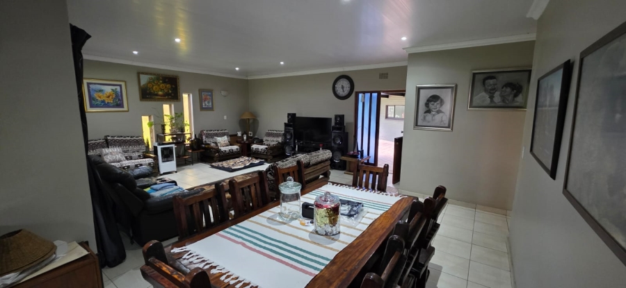 3 Bedroom Property for Sale in Flamwood North West